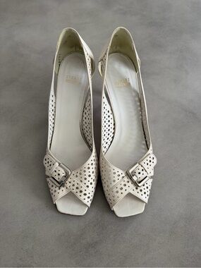 Vintage Stuart Weitzman Cream Perforated Peep-Toe Heels with Buckle